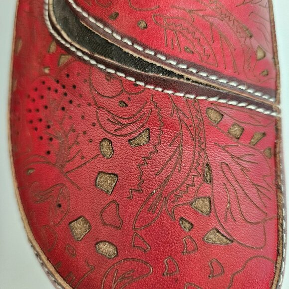 Spring Step L'Artiste Sz 40/9.5 Slip On Red Cut Out Floral shoes Art To Wear - Picture 4 of 11